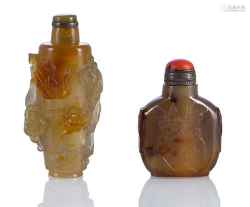 TWO CARVED AGATE SNUFF BOTTLES