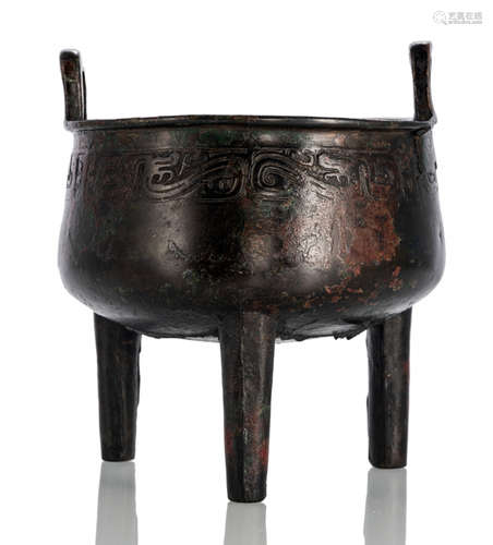 A RITUAL BRONZE DING