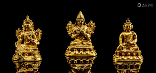 THREE GILT-BRONZE FIGURINES OF BUDDHA SHAKYAMUNI