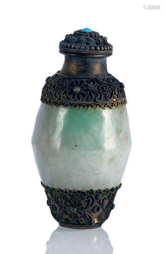 A SILVER MOUNTED JADEITE ('feicui') SNUFF BOTTLE