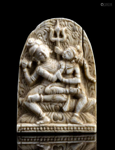 AN IVORY PLAQUE DEPICTING UMAMAHESHVARA