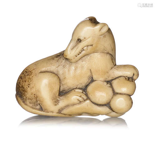 NETSUKE AUS HIRSCHHORN,