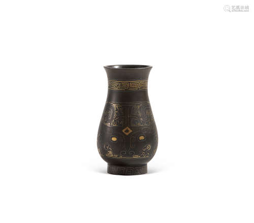 清 “乾隆年制”铜鎏金香瓶