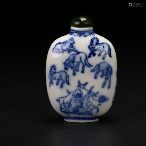 Chinese Blue and White Pottery Snuff Bottle