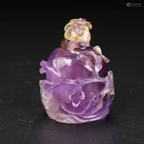 A Chinese caved  Amethyst snuff bottle,Qing dynasty