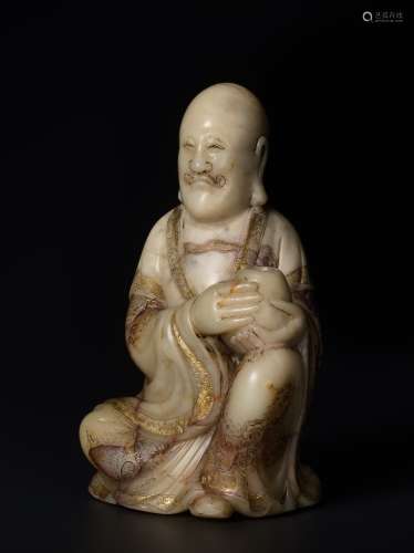 A FINE 17th / 18th CENTURY SOAPSTONE FIGURE OF A LUOHAN
