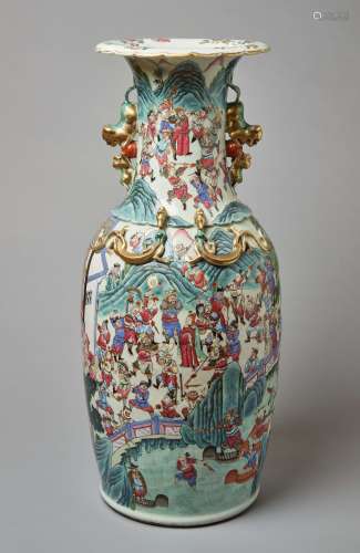 A LARGE CANTON FAMILLE ROSE ‘WATER MARGIN’ VASE, QING DYNASTY