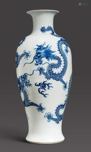 A VERY LARGE BLUE AND WHITE PORCELAIN BALUSTER ‘DRAGON’ VASE, GUANGXU PERIOD