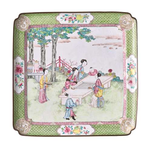 A FAMILLE ROSE ‘WEIQI PLAYERS’ CANTON ENAMEL TRAY, QING DYNASTY, 18TH CENTURY