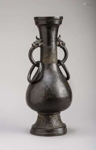 A LARGE YUAN / MING DYNASTY BRONZE BALUSTER VASE WITH DRAGON RING-HANLDES