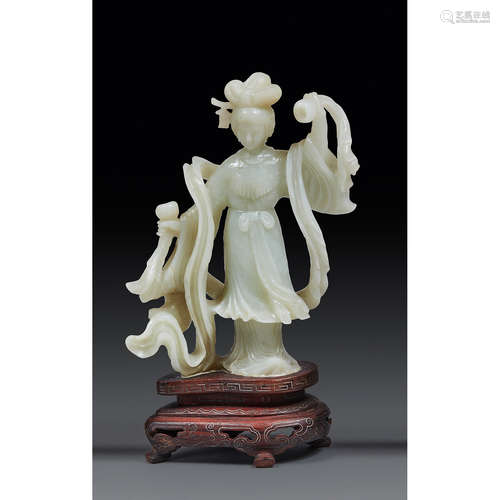 STATUETTE DE MUSICIENNE