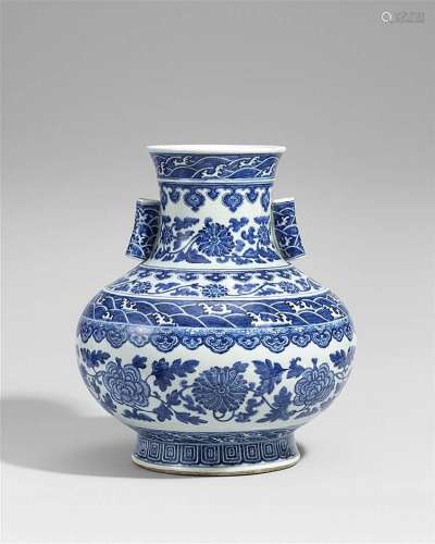 A large blue and white hu-shaped vase. 19th/20th century