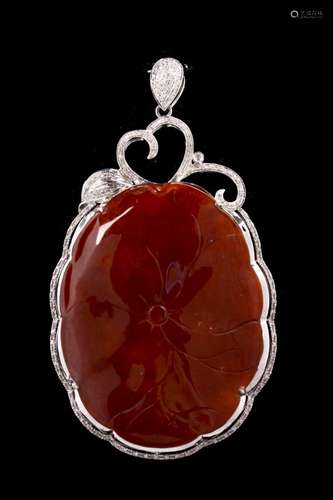 Red Jadeite Platinum Pendant with Diamond