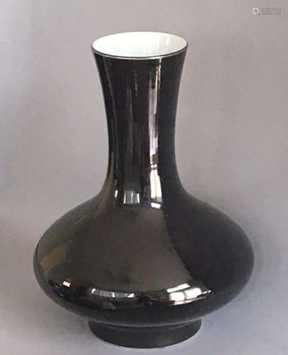 Chinese Mirror Black Glazed Vase