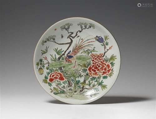 A large famille verte saucer dish. Kangxi period (1662-1722)