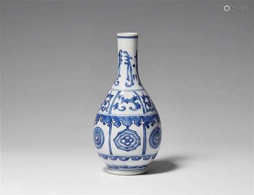 A blue and white vase. 17th century