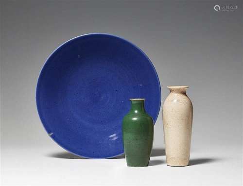 A blue-glazed dish and two monochrome-glazed vases. 17th and 18th/19th century