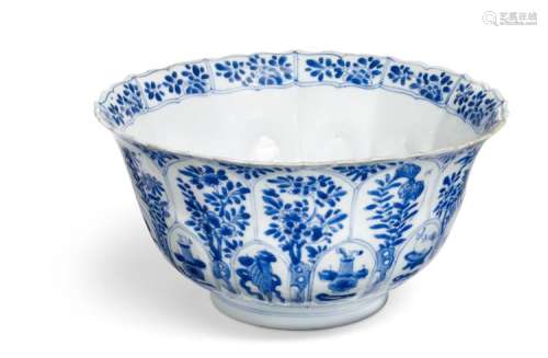 A Chinese porcelain bowl decorated in underglaze blue. Kangxi 1662-1722. H. 11 cm Diam. 21 cm.