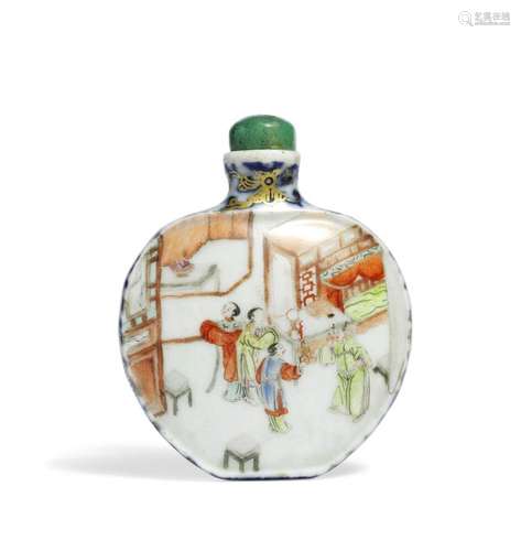 A Chinese mandarin porcelain snuff bottle. Marked Qianlong 1736-1795 and of the period. H. 6 cm.