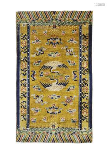 A Ningxia silk rug, Central China. Motif in classical Kangxi(1662-1722) style. 19th century. 210 x 123 cm.