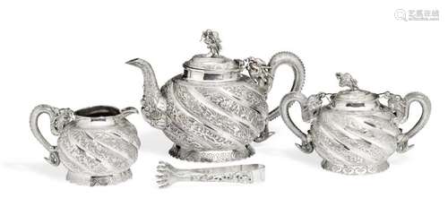 A Chinese silver tea set. Tu Mao Xing, Jiujiang, Jiangxi, c. 1900. Weight 1002 gr. H. 8.5-16 cm. (4)