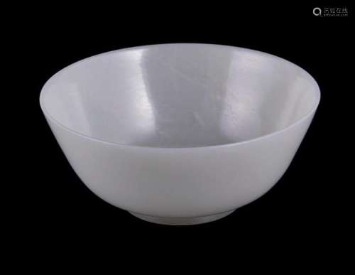 Fine large Chinese white jade bowl