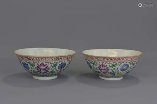 PAIR OF CHINESE JIAQING PERIOD PORCELAIN BOWLS