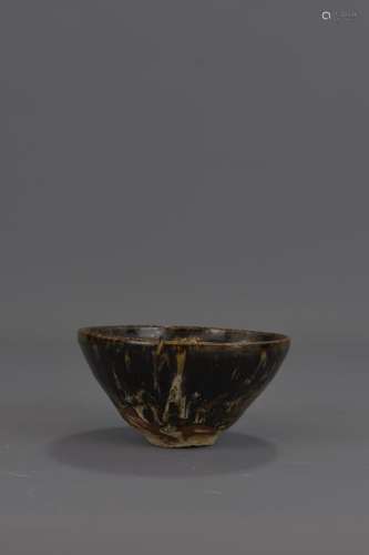 A CHINESE SONG DYNASTY JIZHOU TEA BOWL