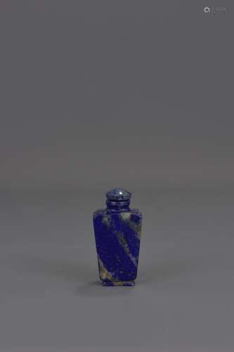 A CHINESE LAPIS STONE SNUFF BOTTLE