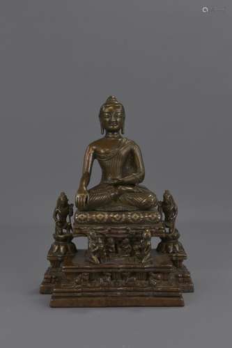 AN INDIAN 14/15 C. BRONZE BUDDHA SHAKYAMUNI