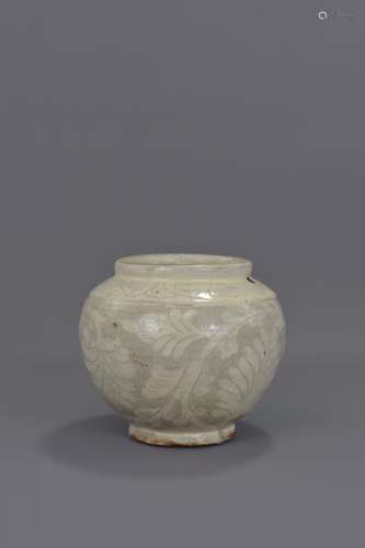 A CHINESE SONG DYNASTY POTTERY JAR