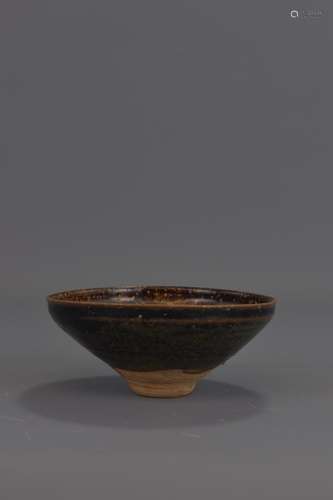 A CHINESE SONG DYNASTY JIZHOU TEA BOWL