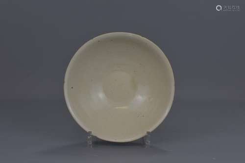 A CHINESE SONG DYNASTY DING WARE PORCELAIN BOWL