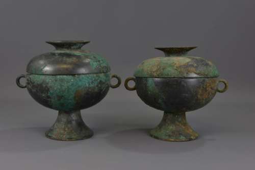 PAIR OF CHINESE BRONZE RITUAL VESSELS 'DOU'