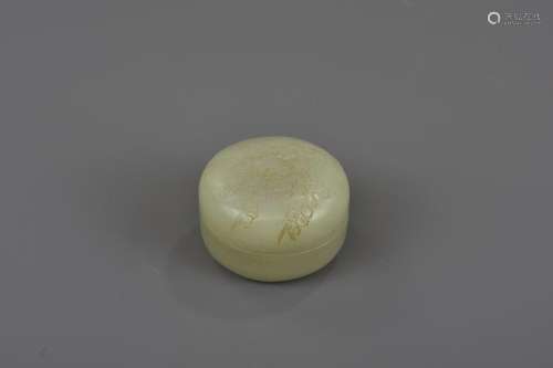 A CHINESE WHITE JADE BOX AND COVER