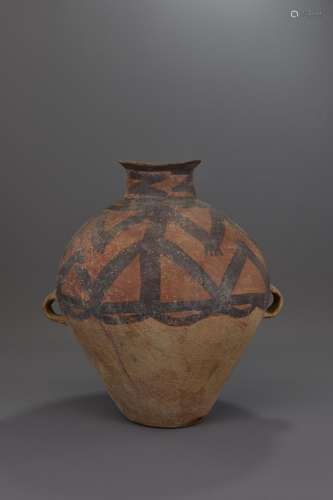 A CHINESE NEOLITHIC POTTERY JAR