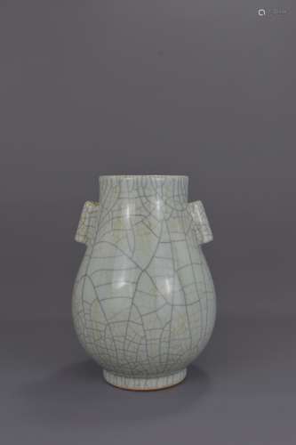 A CHINESE PORCELAIN HU VASE