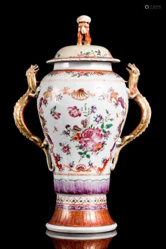 Vase couvert en porcelaine de Chine famille rose