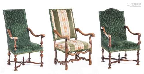 Deux fauteuils de style Louis XIII et un fauteuil dit en 