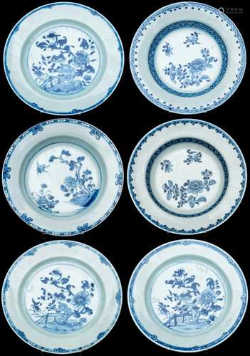 Six assiettes en porcelaine de Chine d'époque Qianlong, XVIIIe.