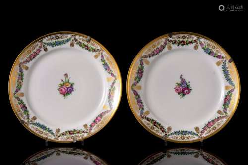 2 assiettes en porcelaine de Paris Second Empire