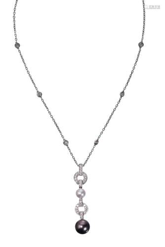 Cartier Paris, collier en or gris .750 serti de diamants