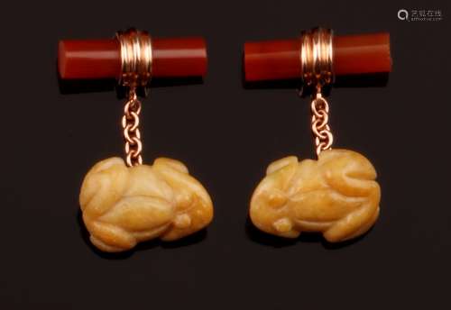 Pair of jade and cornelian cufflinks