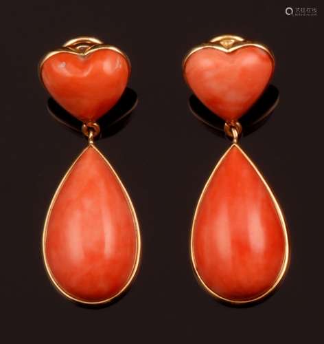 Pair of coral pendent earrings