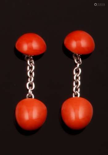 Pair of coral and gold cufflinks