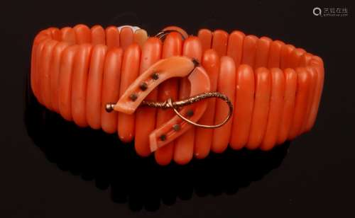 Coral bangle