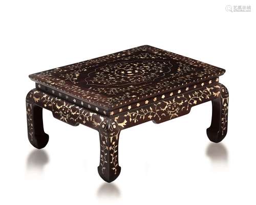 A homu wooden tea table with mother-of-pearl inlays, China, Qing Dynasty, 19th century