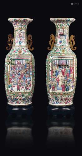 A pair of large and monumental double-handled Pink Family porcelain vases depicting battle scenes and court life, Qing Dynasty, 19th century