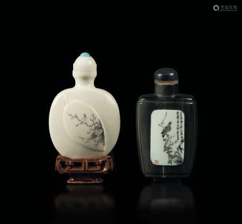 Two snuff bottles in horn and ivory with a naturalistic decor and inscriptions, China, early 20th century