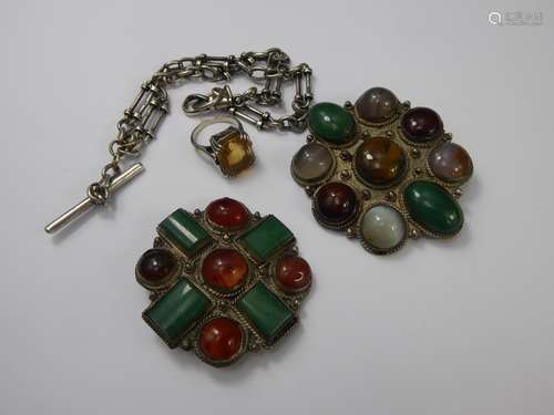 Miscellaneous Silver Jewellery, including an antique fob chain, a silver ring size J, and two agate brooches.